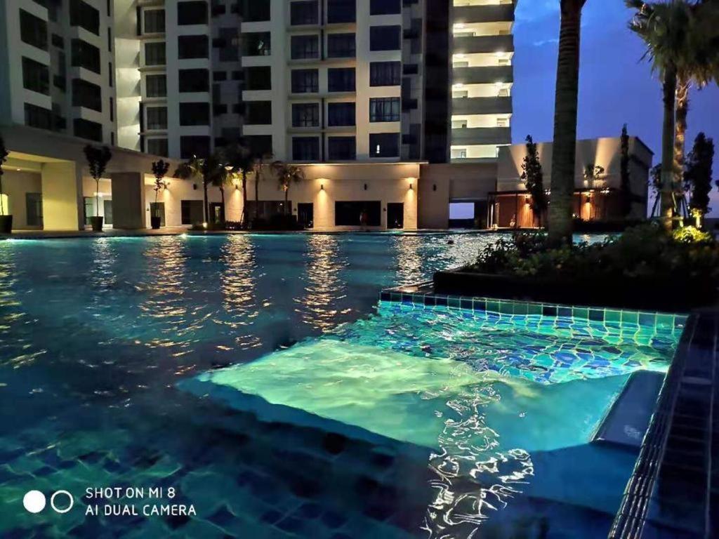 Arc Austin Hill Apartment Johor Bahru Exterior photo